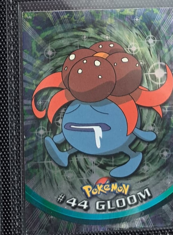 Gloom Pokémon card front